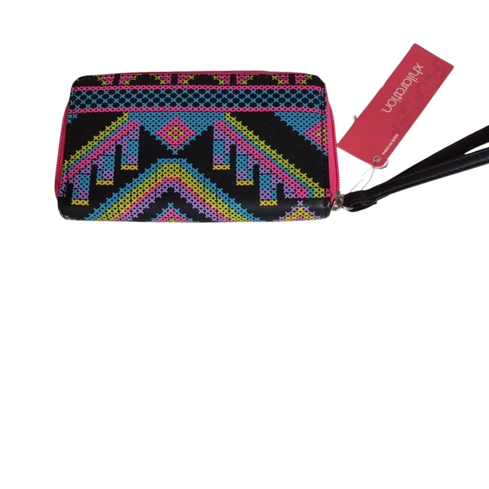 Xhilaration Black Pink Geometric Wristlet Clutch